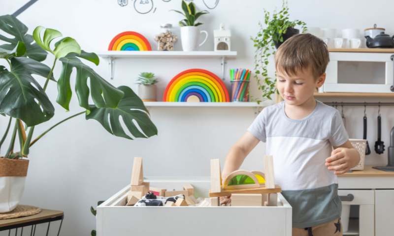 Perché i Giocattoli Montessori Sono la Scelta Migliore per Tuo Figlio