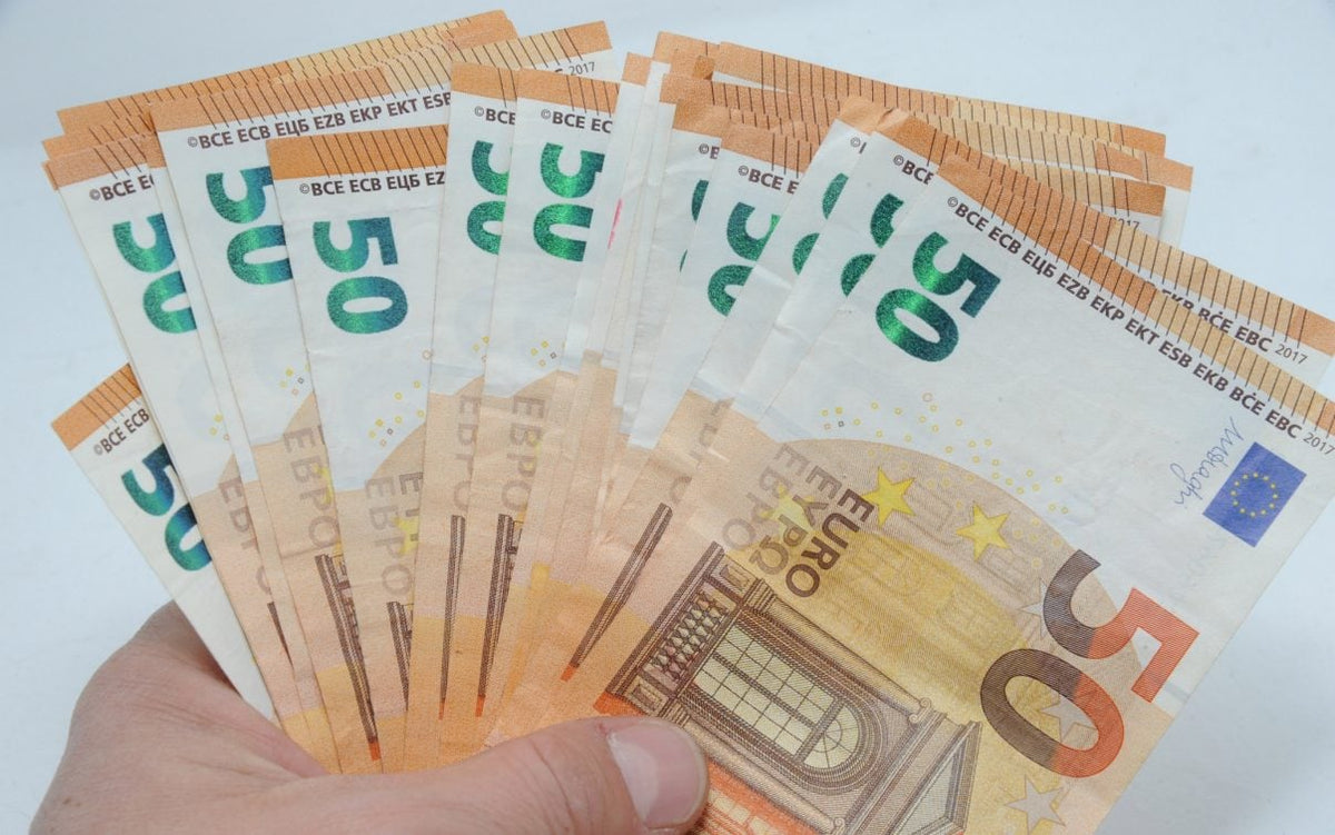 Carta del docente, indicazioni Uffici Scolastici su sentenze. Non possono attivare il bonus su richiesta